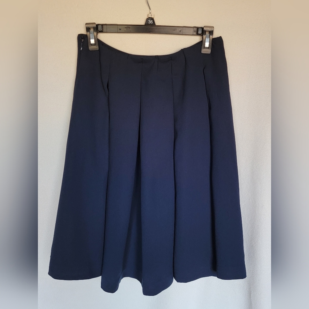 Uniqlo pleated skirt, navy, size 6
